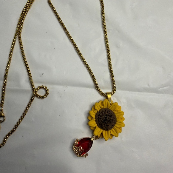 Chic Sunflower Necklace with Red Gemstone - Picture 1 of 4